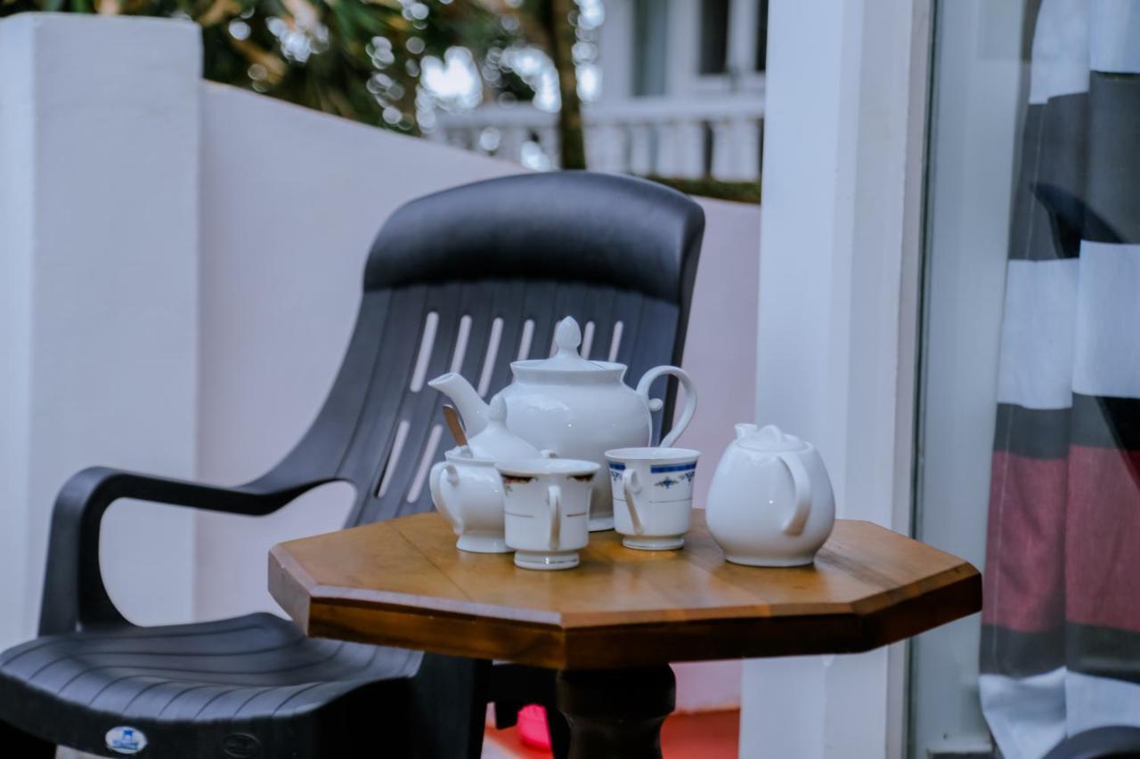 ミリッサ Sajana Ocean Hill Bed & Breakfast エクステリア 写真