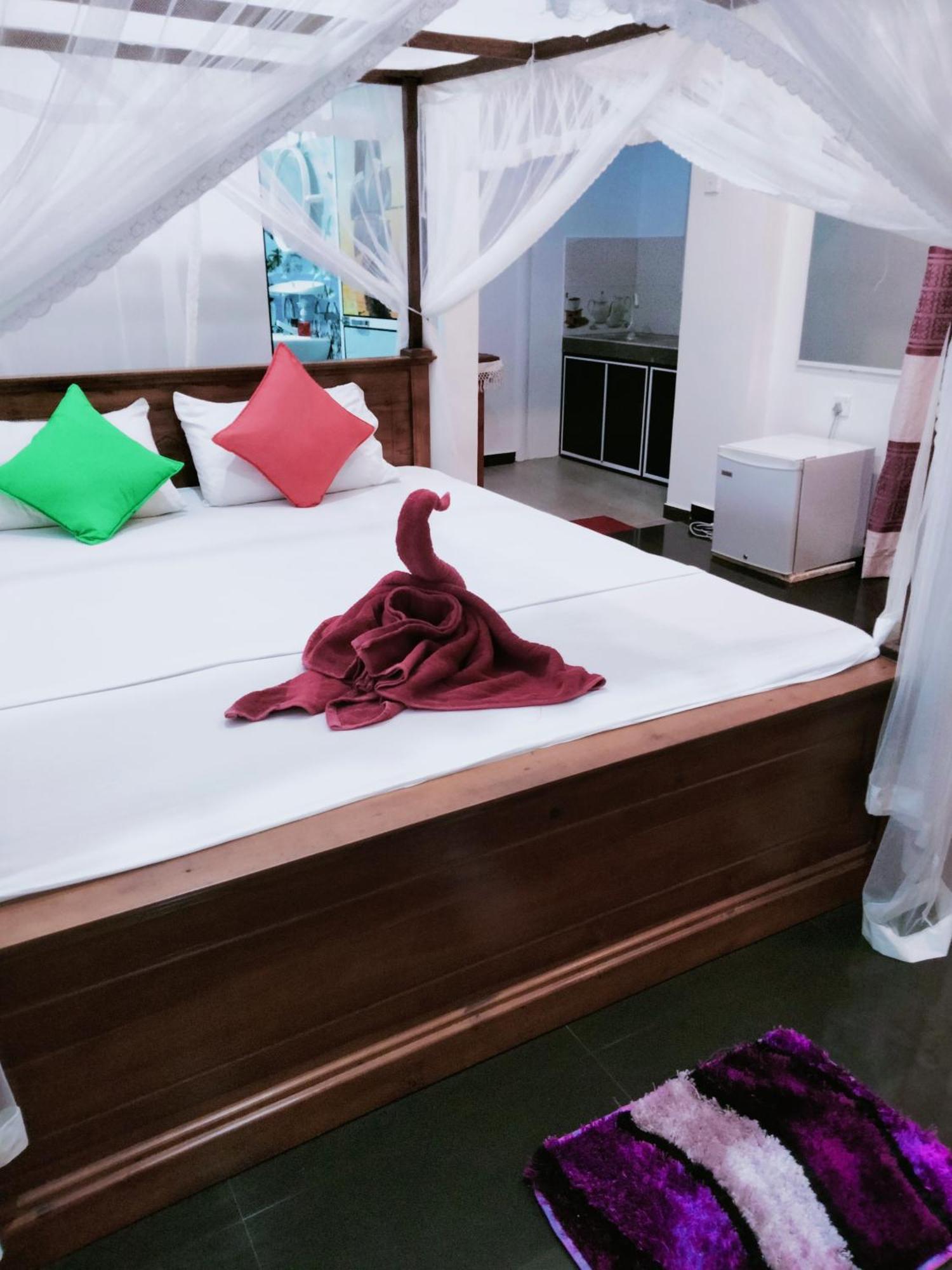 ミリッサ Sajana Ocean Hill Bed & Breakfast 部屋 写真